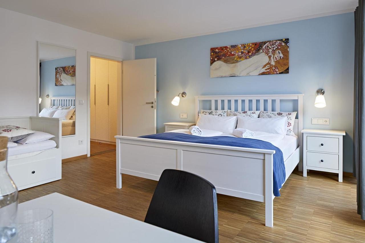 Nonstop Hotel Augsburg - Ubernacht - Hostelhotelhome Экстерьер фото